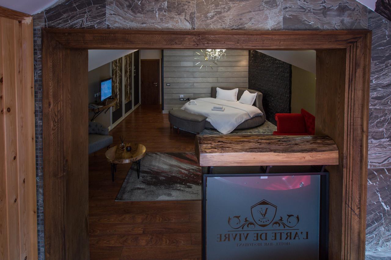 "L'Art De Vivre" Resort Корча Екстер'єр фото