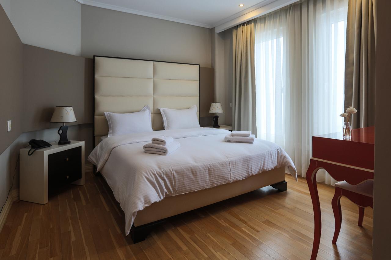 "L'Art De Vivre" Resort Корча Екстер'єр фото
