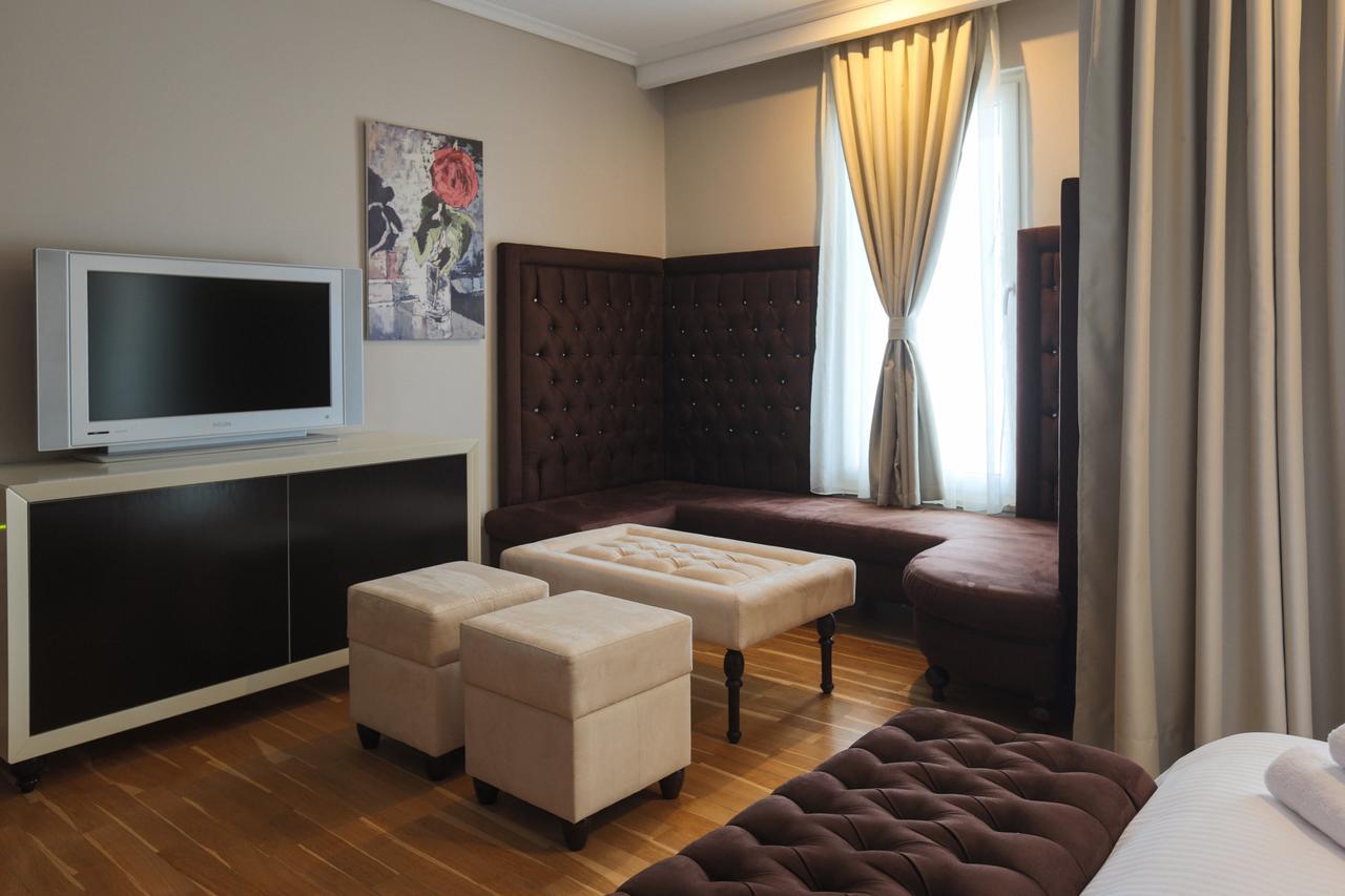"L'Art De Vivre" Resort Корча Екстер'єр фото