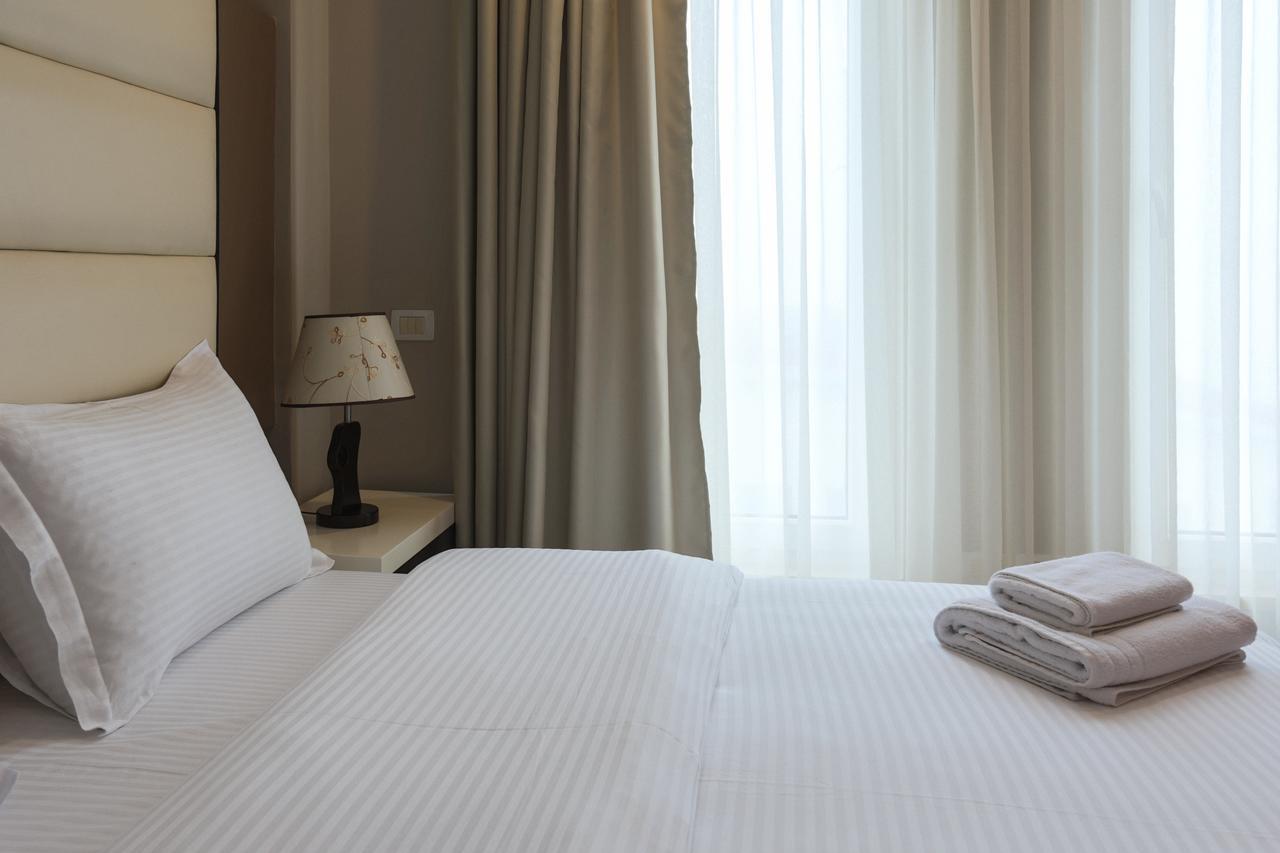 "L'Art De Vivre" Resort Корча Екстер'єр фото
