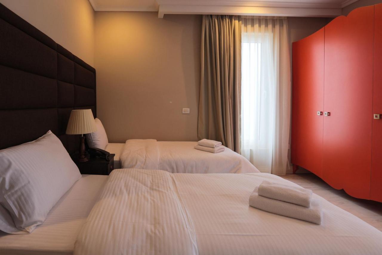 "L'Art De Vivre" Resort Корча Екстер'єр фото